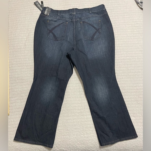 LANE BRYANT Distinctly Boot Cut Jeans Dark Wash Stretch Size 28 - Picture 10 of 11